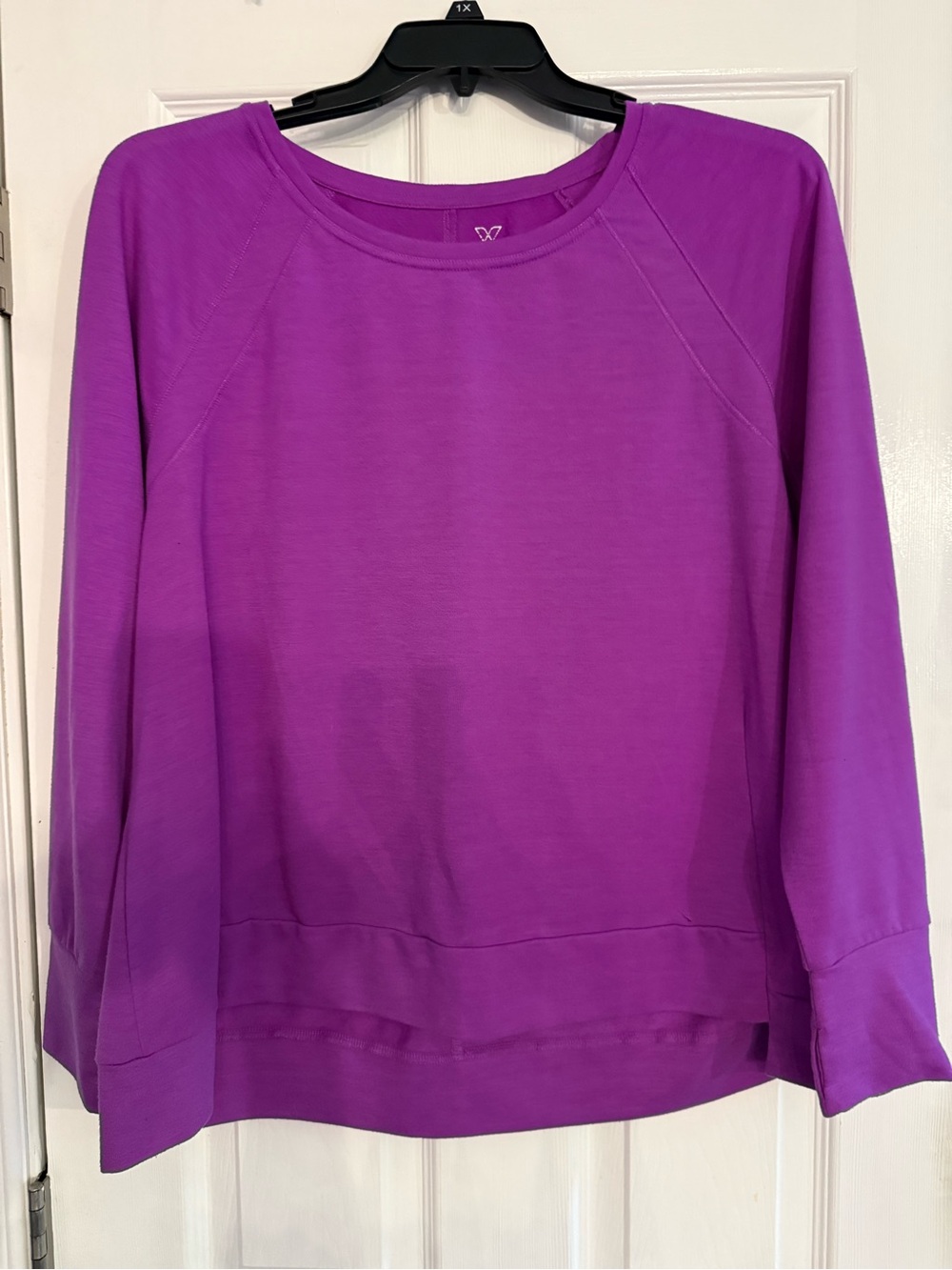 Livi Active Vibrant Magenta Long-Sleeve Pullover